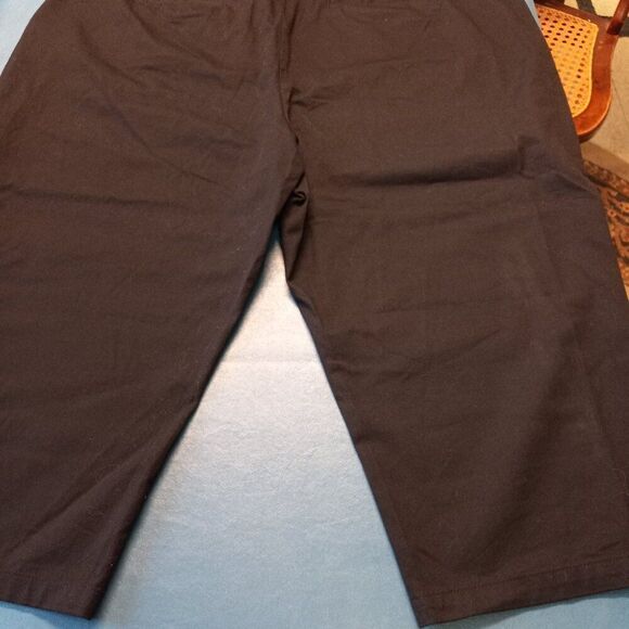 Croft & Barrow Women's 24W Black Cotton Blend Four Pockets Capri Cottagecore - Picture 7 of 7